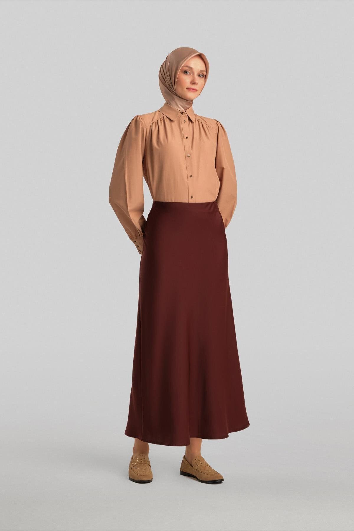 Kadın Tesettür Giyim Saten Etek Ort1534 Kahve Kadın Tesettür Giyim Saten Etek Ort1534 Kahve