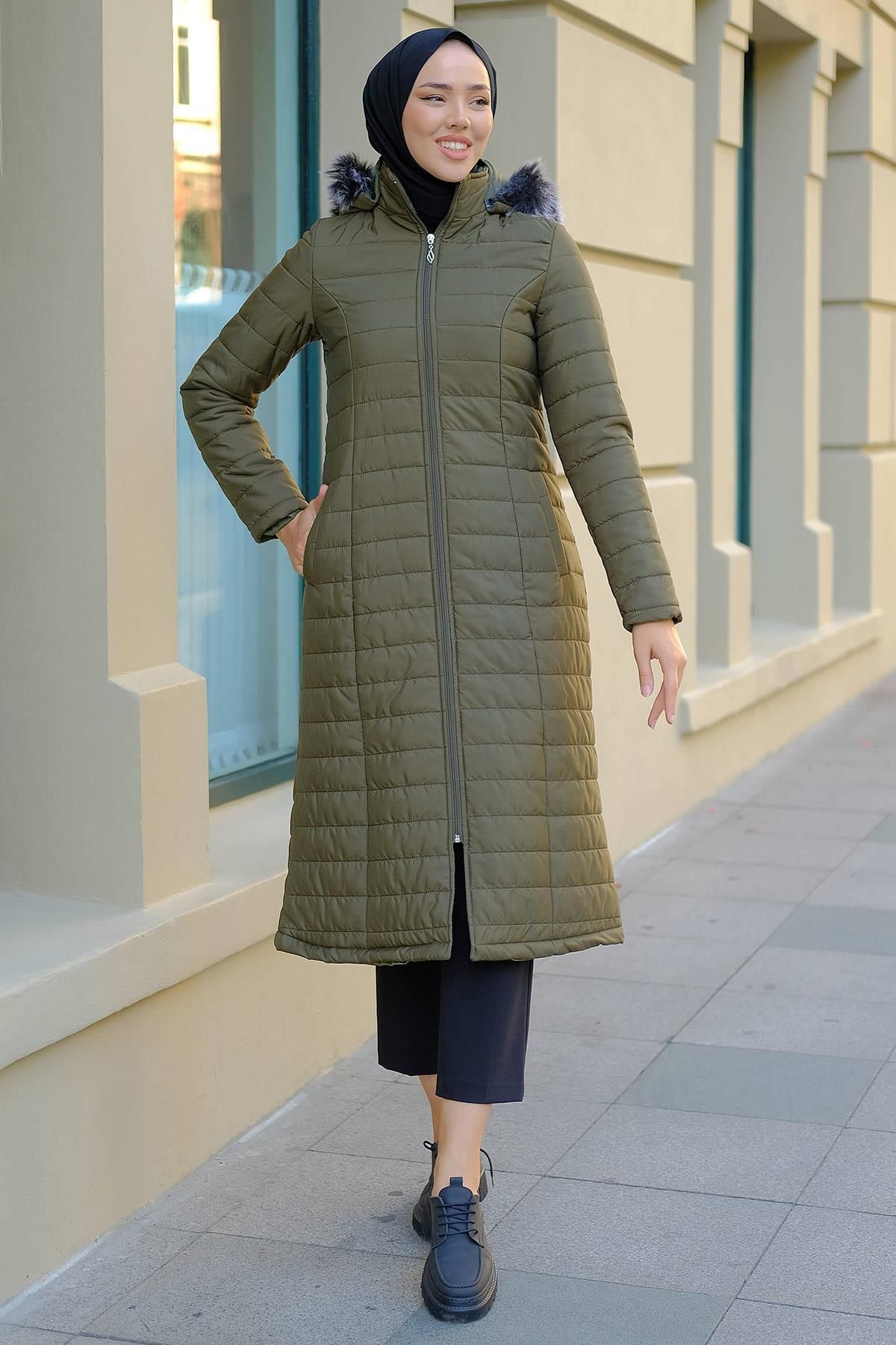 Kapitone Mont Haki HM2281 Kapitone Mont Haki HM2281