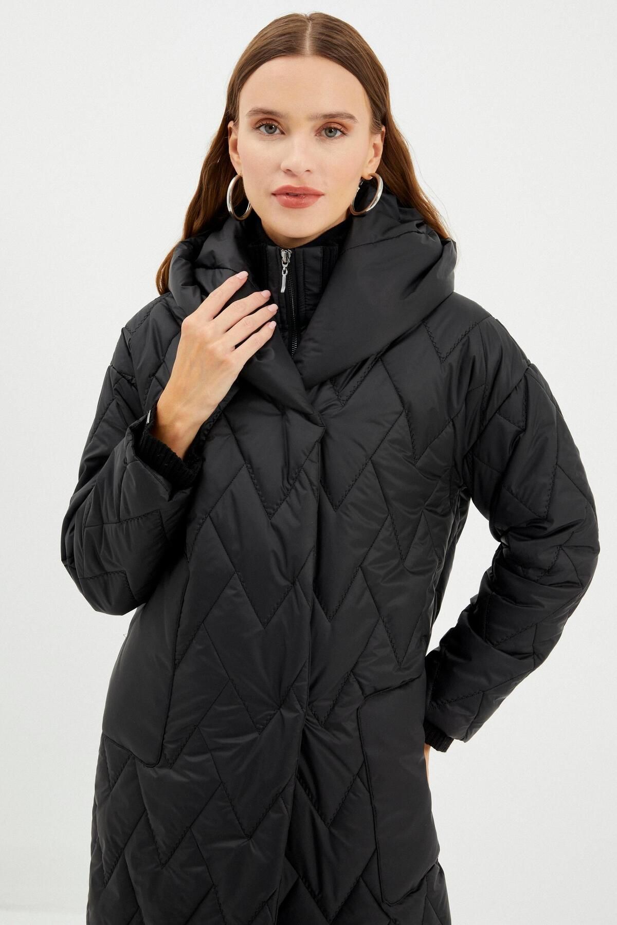 Kapişonlu Geniş Cep Detaylı Kapitone Siyah Mont 13352 Kapişonlu Geniş Cep Detaylı Kapitone Siyah Mont 13352