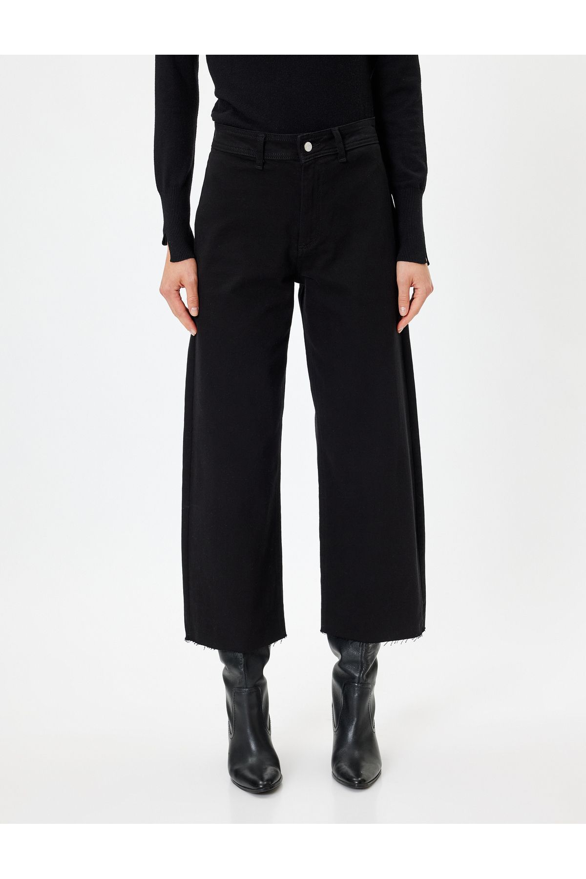 Standart Bel Geniş Paça Düğmeli Culotte Jeans Standart Bel Geniş Paça Düğmeli Culotte Jeans