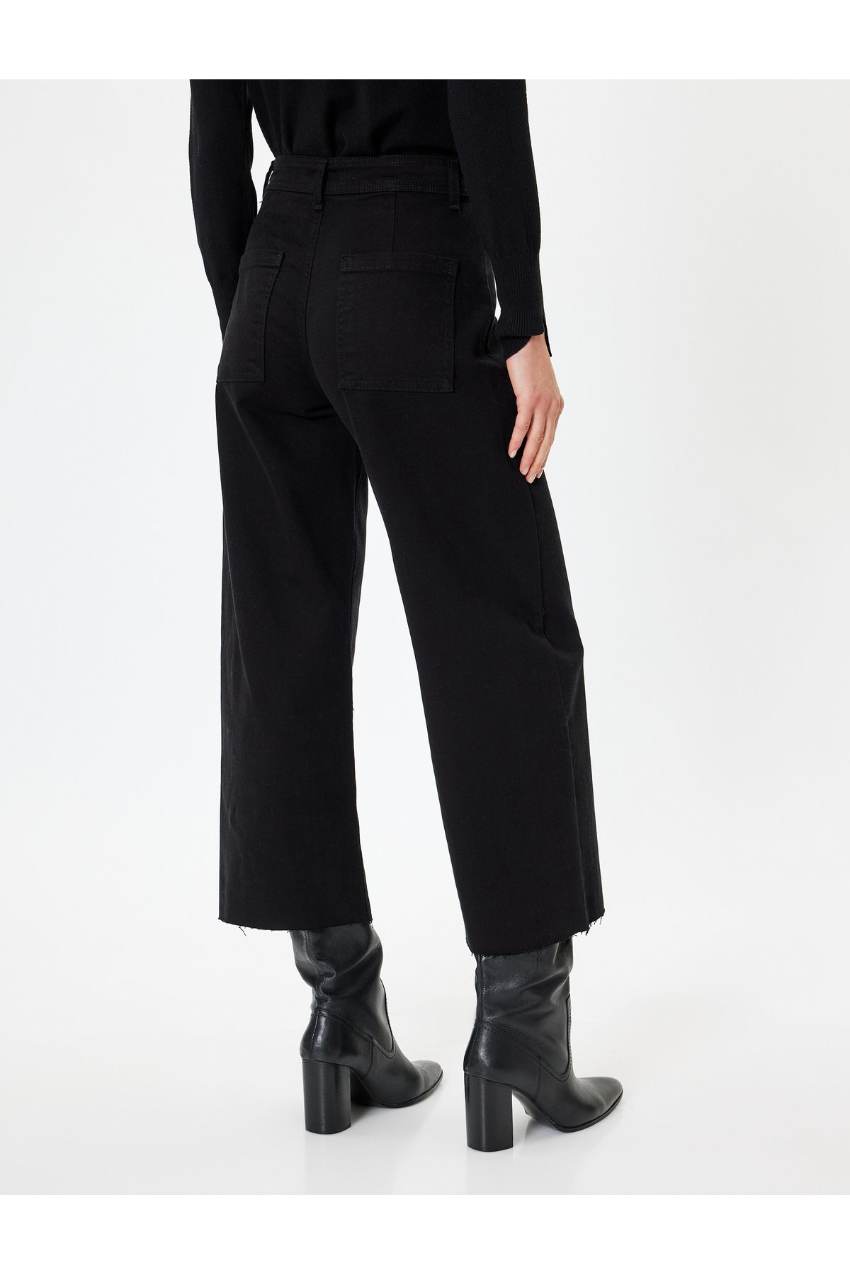 Standart Bel Geniş Paça Düğmeli Culotte Jeans Standart Bel Geniş Paça Düğmeli Culotte Jeans