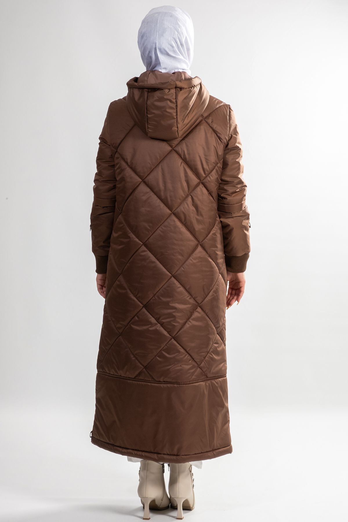 Trend Kapitone/Kap/Uzun Mont 2024/2025 Sonbahar-Kış Yeni Sezon Modaayka Trend Kapitone/Kap/Uzun Mont 2024/2025 Sonbahar-Kış Yeni Sezon Modaayka