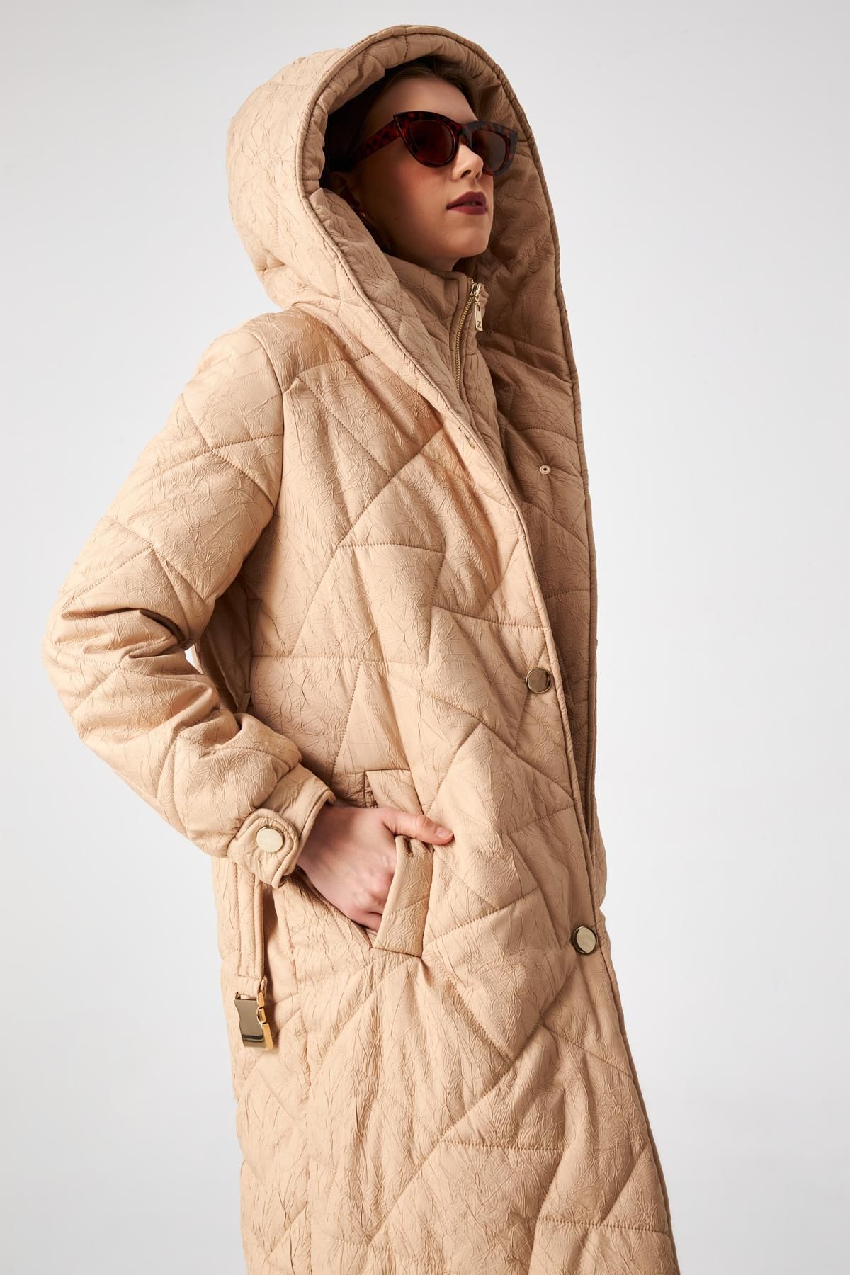 Kapüşonlu Kemer Detaylı Bej Mont 13417 Kapüşonlu Kemer Detaylı Bej Mont 13417