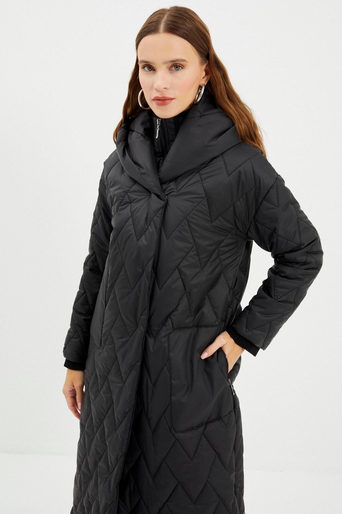 Kapişonlu Geniş Cep Detaylı Kapitone Siyah Mont 13352 Kapişonlu Geniş Cep Detaylı Kapitone Siyah Mont 13352