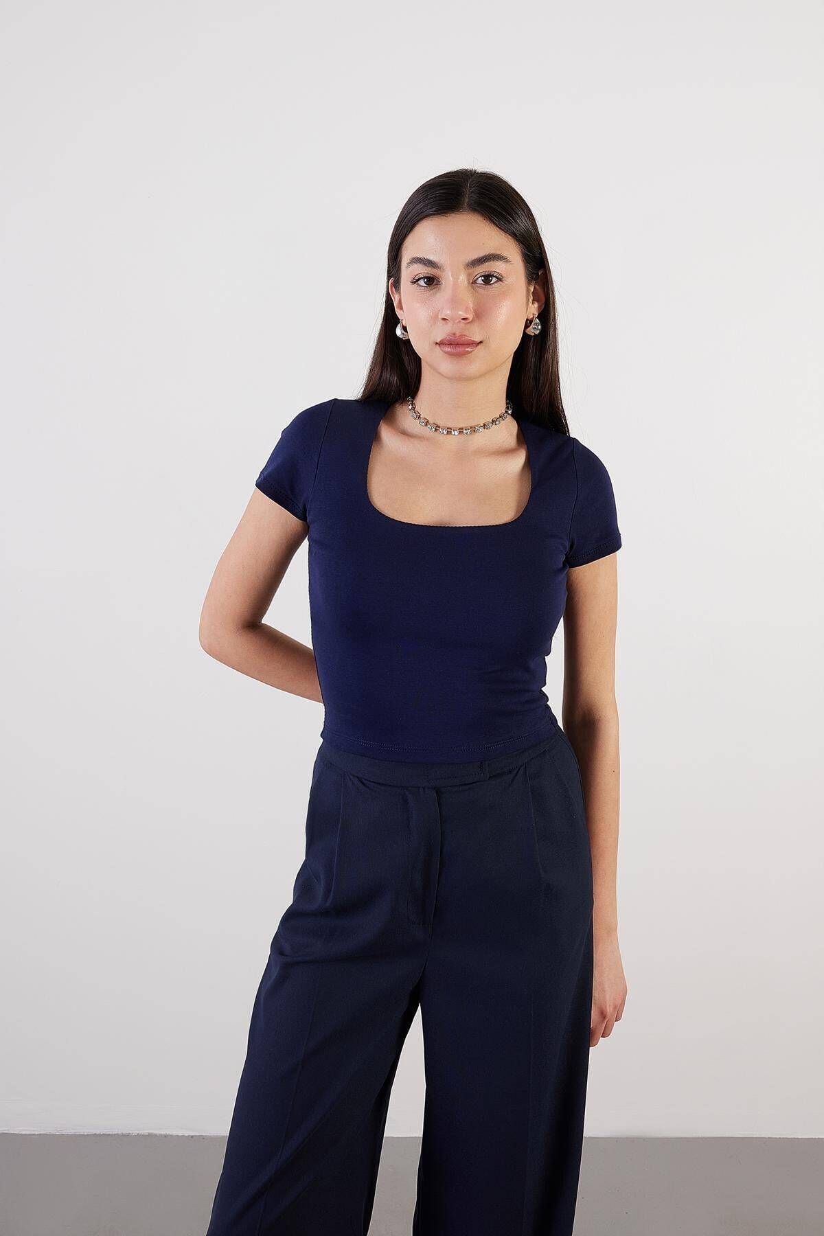 U Yaka Kısa Kollu Basic Bluz P3872-t9 U Yaka Kısa Kollu Basic Bluz P3872-t9