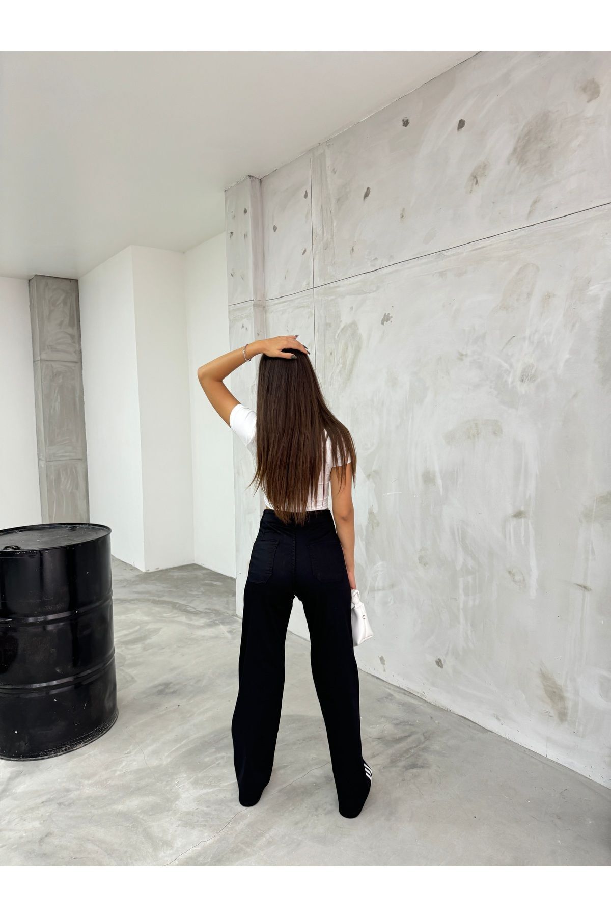 Kadın Yüksek Bel Yanı Şeritli Wide Leg Pantolon Kadın Yüksek Bel Yanı Şeritli Wide Leg Pantolon