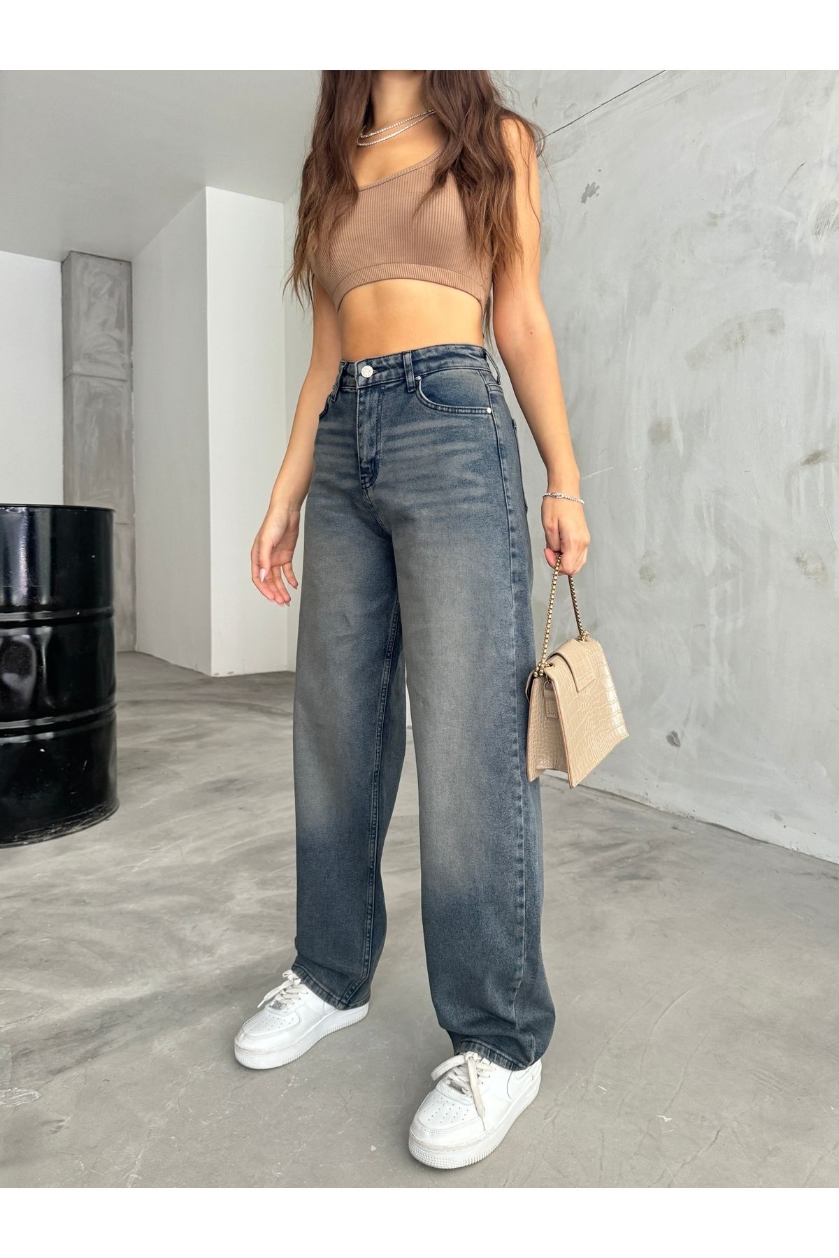 Kadın Soluk Efektli Bol Kesim Geniş Paça Rahat Baggy Jean Pantolon Kadın Soluk Efektli Bol Kesim Geniş Paça Rahat Baggy Jean Pantolon
