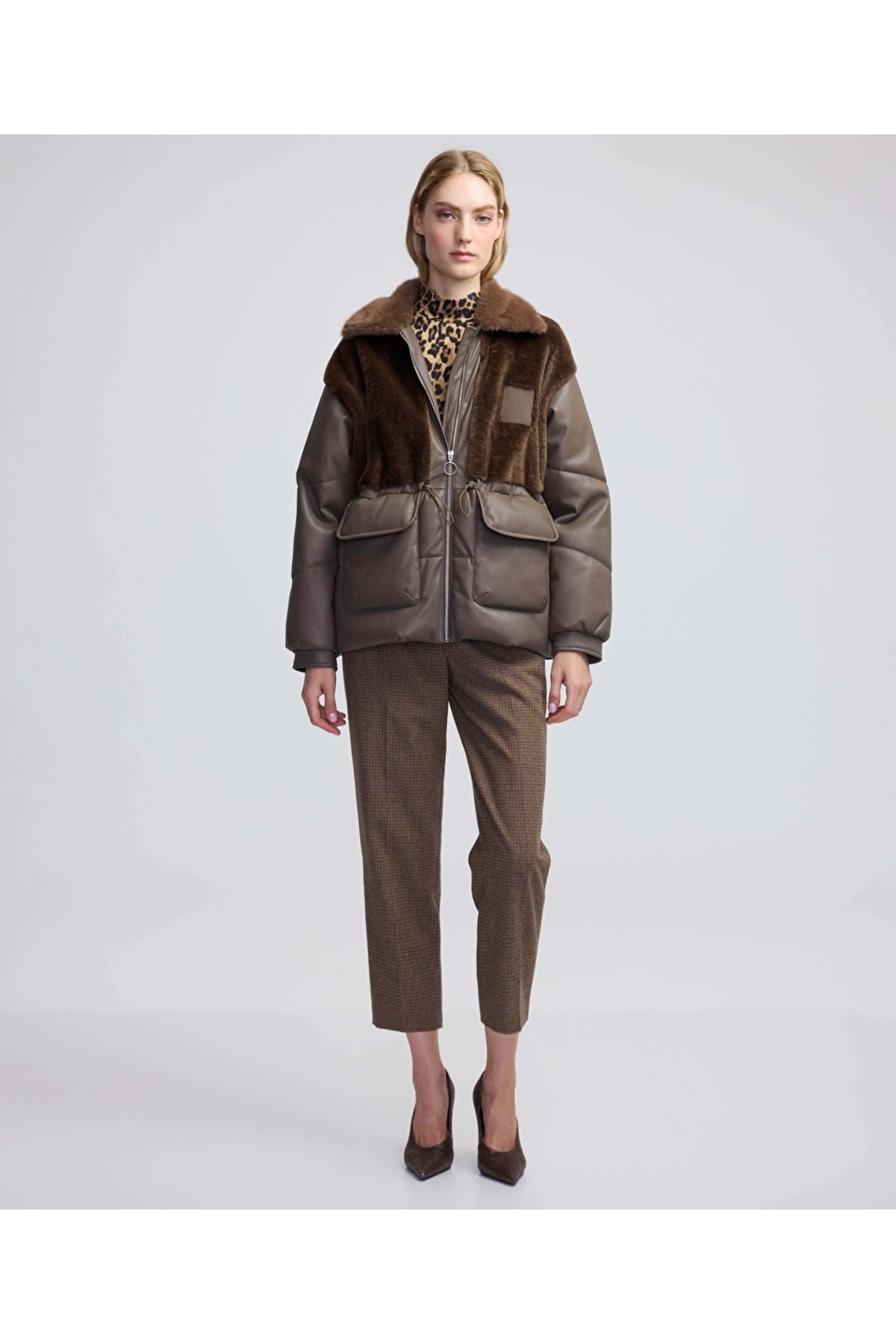 Kapitone mix mont Kapitone mix mont