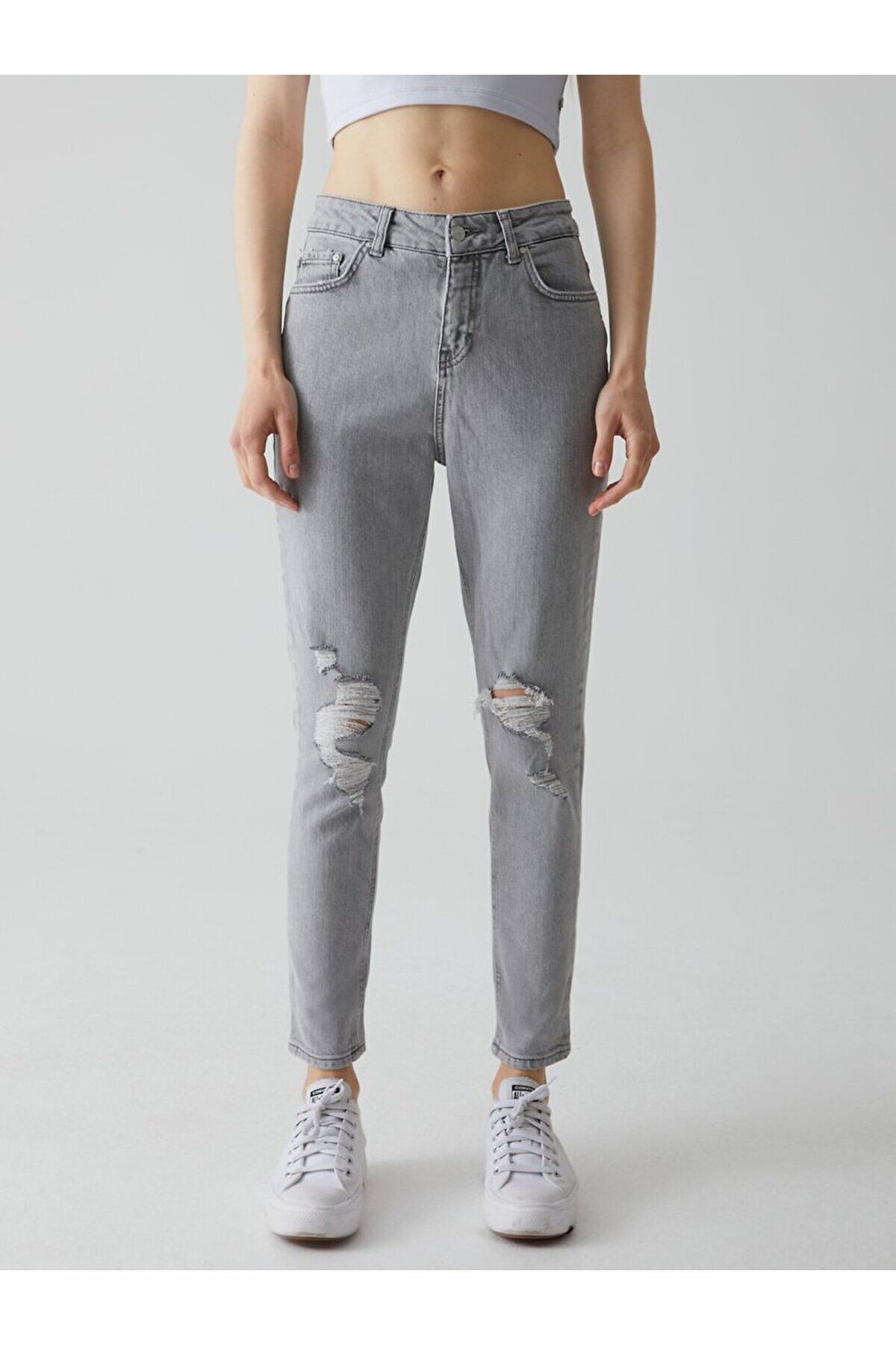 Lavına Yüksek Bel Yırtıklı Mom Jean Pantolon Lavına Yüksek Bel Yırtıklı Mom Jean Pantolon