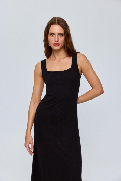 Kare Yaka Askılı Siyah Uzun Elbise Kare Yaka Askılı Siyah Uzun Elbise