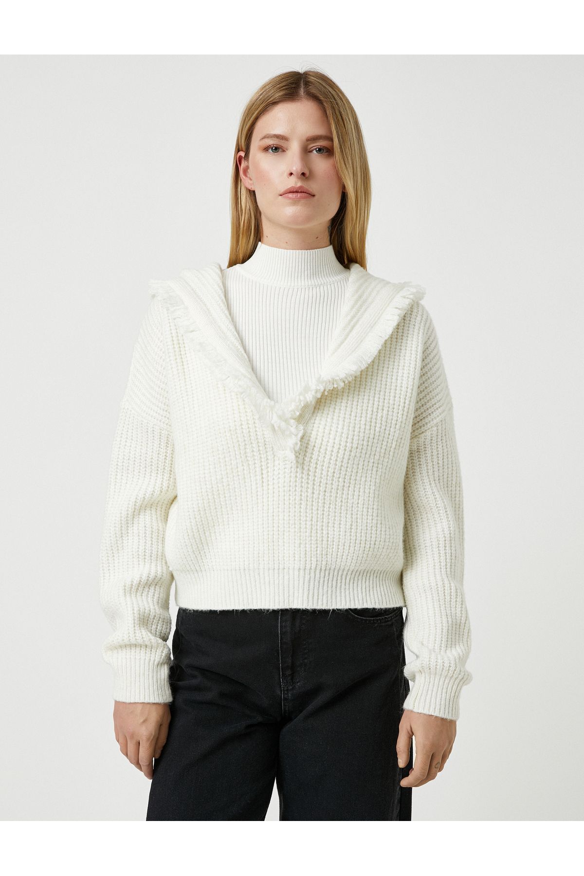 X Şahika Ercümen - Kapüşonlu Oversize Örgü Kazak X Şahika Ercümen - Kapüşonlu Oversize Örgü Kazak