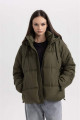 Kadın Şişme Mont Su İtici Isı Yalıtımlı Rüzgar Geçirmez Oversize Geniş Kesim Kapüşonlu Kadın Şişme Mont Su İtici Isı Yalıtımlı Rüzgar Geçirmez Oversize Geniş Kesim Kapüşonlu