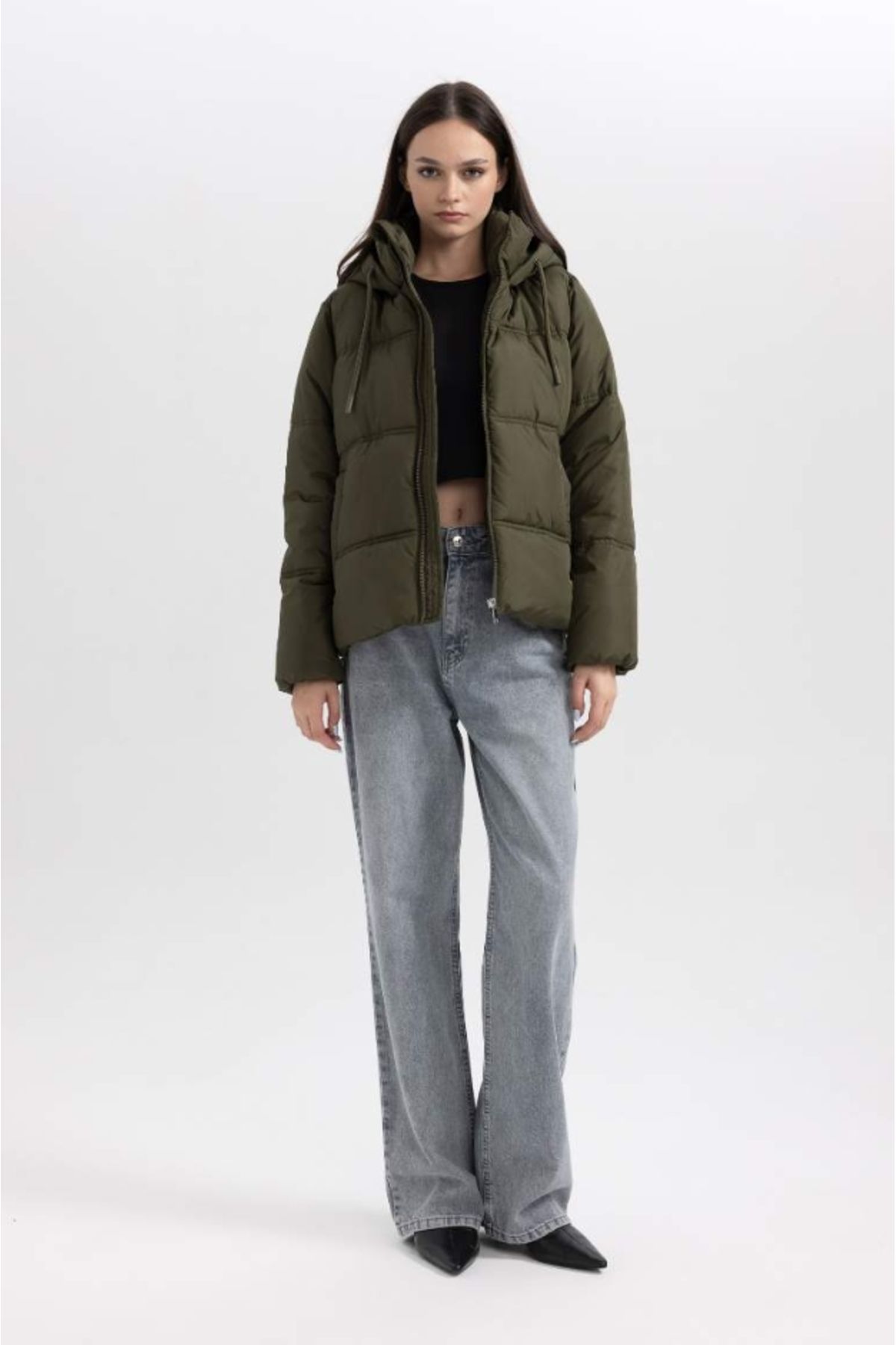 Kadın Şişme Mont Su İtici Isı Yalıtımlı Rüzgar Geçirmez Oversize Geniş Kesim Kapüşonlu Kadın Şişme Mont Su İtici Isı Yalıtımlı Rüzgar Geçirmez Oversize Geniş Kesim Kapüşonlu