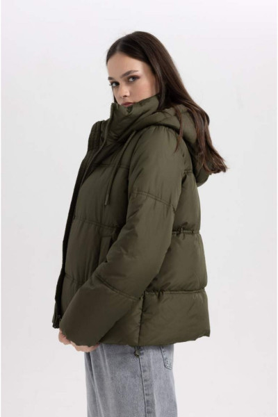 Kadın Şişme Mont Su İtici  Isı Yalıtımlı Rüzgar Geçirmez   Oversize Geniş Kesim Kapüşonlu Kadın Şişme Mont Su İtici  Isı Yalıtımlı Rüzgar Geçirmez   Oversize Geniş Kesim Kapüşonlu