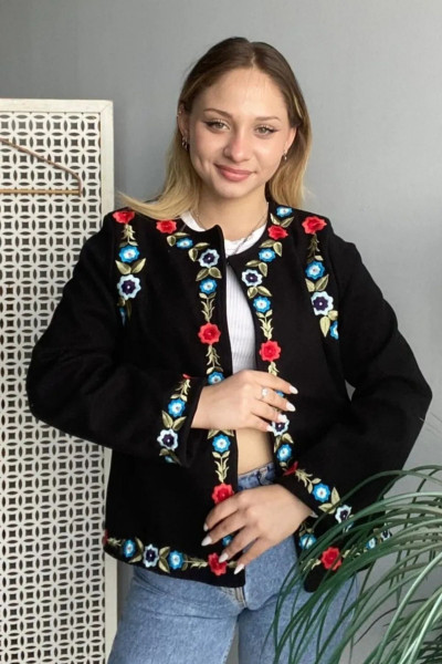 Kadın Siyah Çiçek Nakışlı Ceket Kadın Siyah Çiçek Nakışlı Ceket