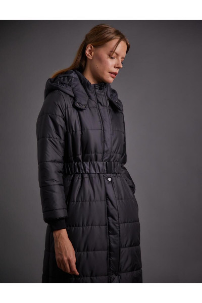 Kemerli Kapüşonlu Anorak Mont Siyah Kemerli Kapüşonlu Anorak Mont Siyah