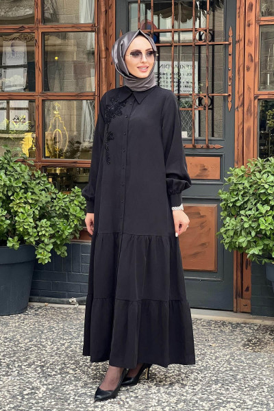 Nurcan Çetin Taş Detaylı Büzgülü Elbise 16132 Siyah Nurcan Çetin Taş Detaylı Büzgülü Elbise 16132 Siyah