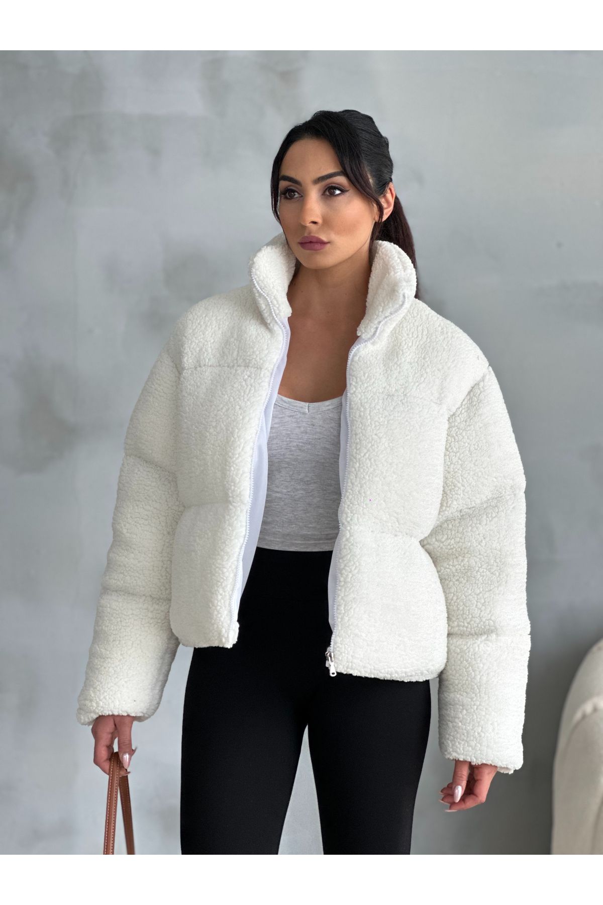 Peluş Kabartma Teddy Kadın Şişme Mont Ekru Peluş Kabartma Teddy Kadın Şişme Mont Ekru