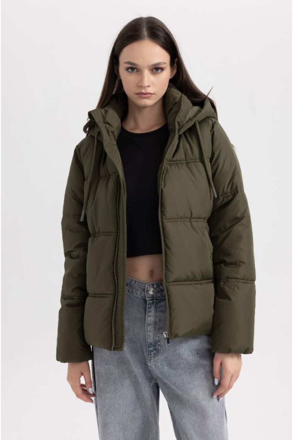 Kadın Şişme Mont Su İtici Isı Yalıtımlı Rüzgar Geçirmez Oversize Geniş Kesim Kapüşonlu Kadın Şişme Mont Su İtici Isı Yalıtımlı Rüzgar Geçirmez Oversize Geniş Kesim Kapüşonlu