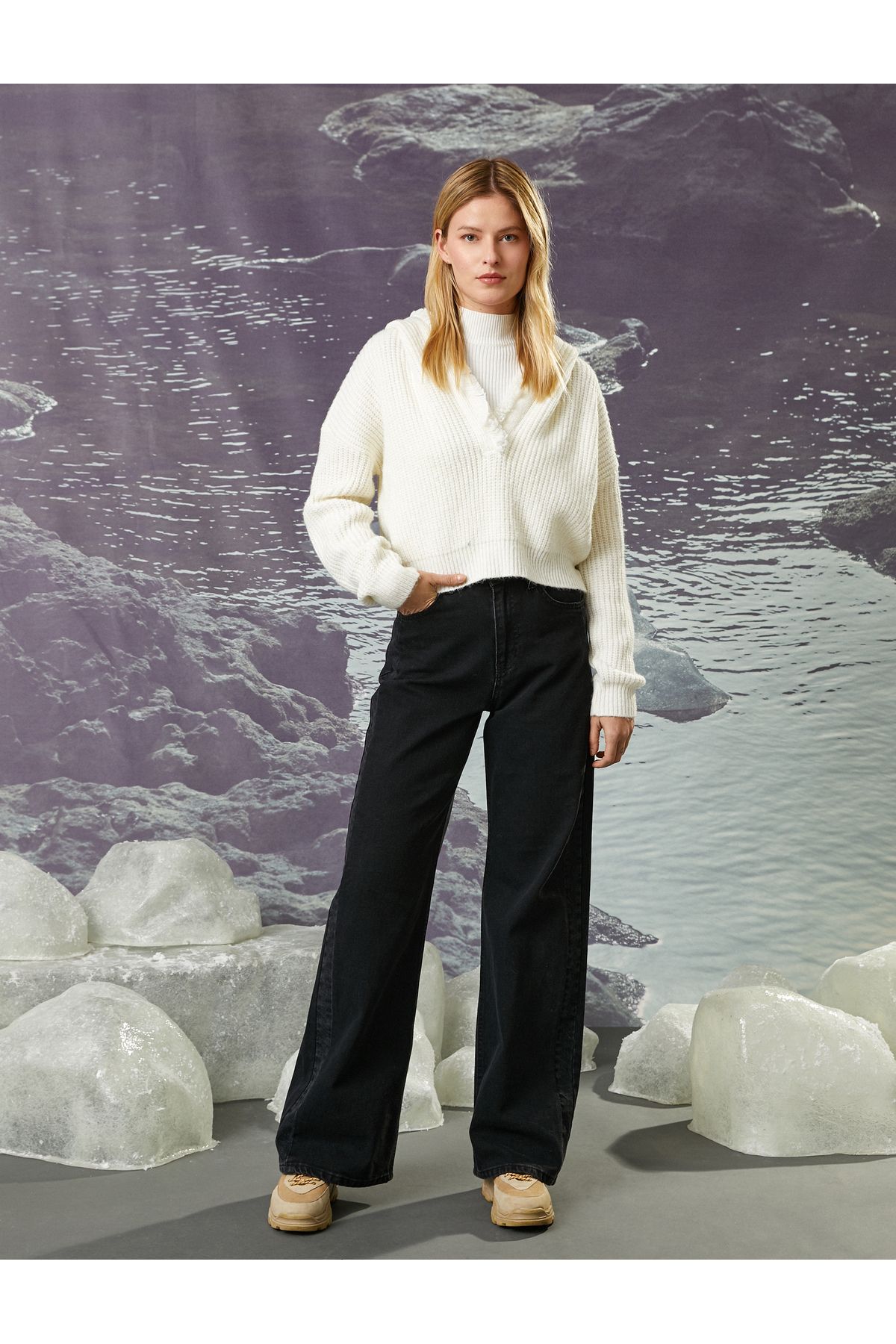 X Şahika Ercümen - Kapüşonlu Oversize Örgü Kazak X Şahika Ercümen - Kapüşonlu Oversize Örgü Kazak
