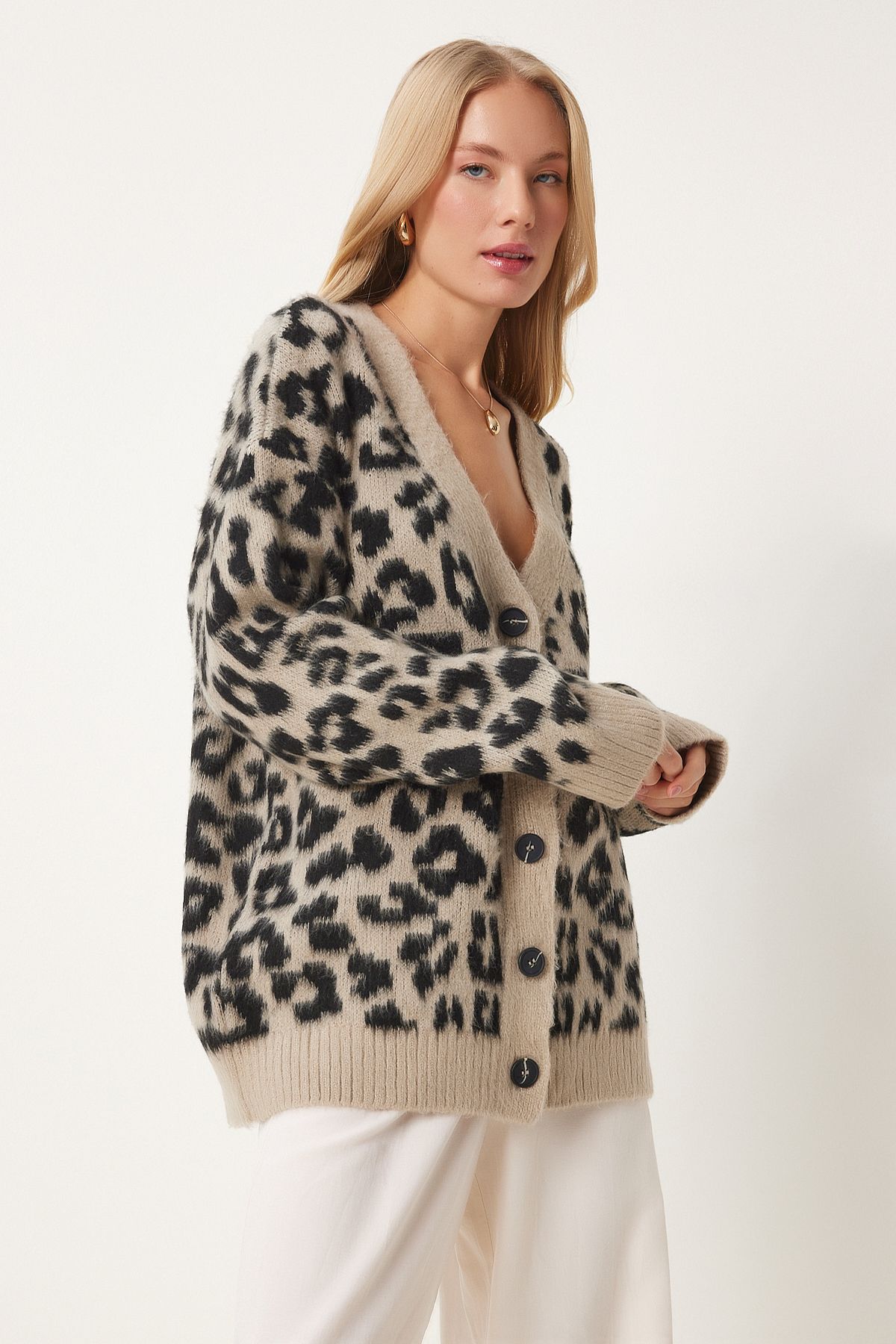 Leopar Desenli Sakallı Triko Hırka VİZON SİYAH LDP0018 Leopar Desenli Sakallı Triko Hırka VİZON SİYAH LDP0018