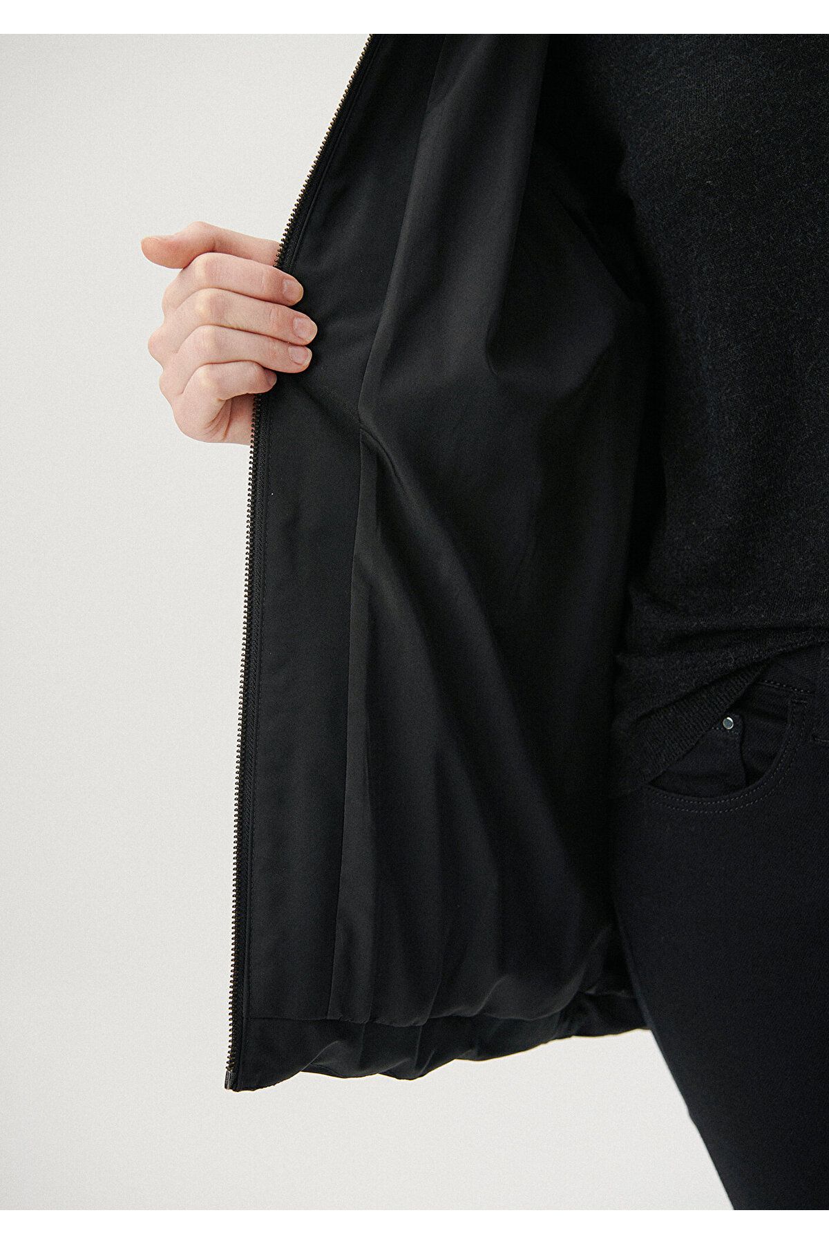 Kapüşonlu Siyah Şişme Mont 1110075-900 Kapüşonlu Siyah Şişme Mont 1110075-900