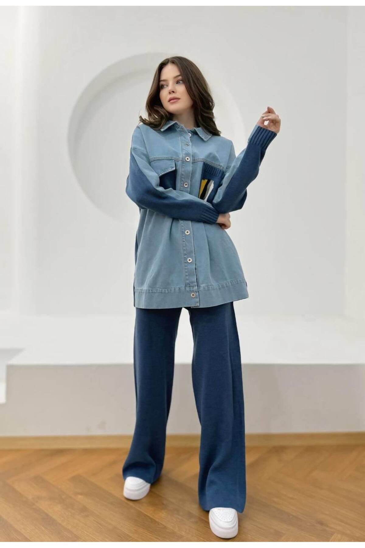 Premium Kalite Denim Kot ve Cep Detaylı Düğmeli Triko Takım İkili Tasarım Triko Takım Premium Kalite Denim Kot ve Cep Detaylı Düğmeli Triko Takım İkili Tasarım Triko Takım