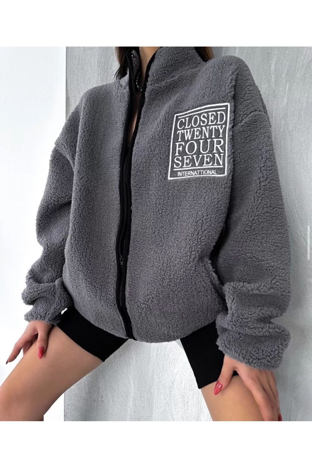 Unisex Bay uyumlu nakışlı füme peluş closed Ceket Unisex Bay uyumlu nakışlı füme peluş closed Ceket