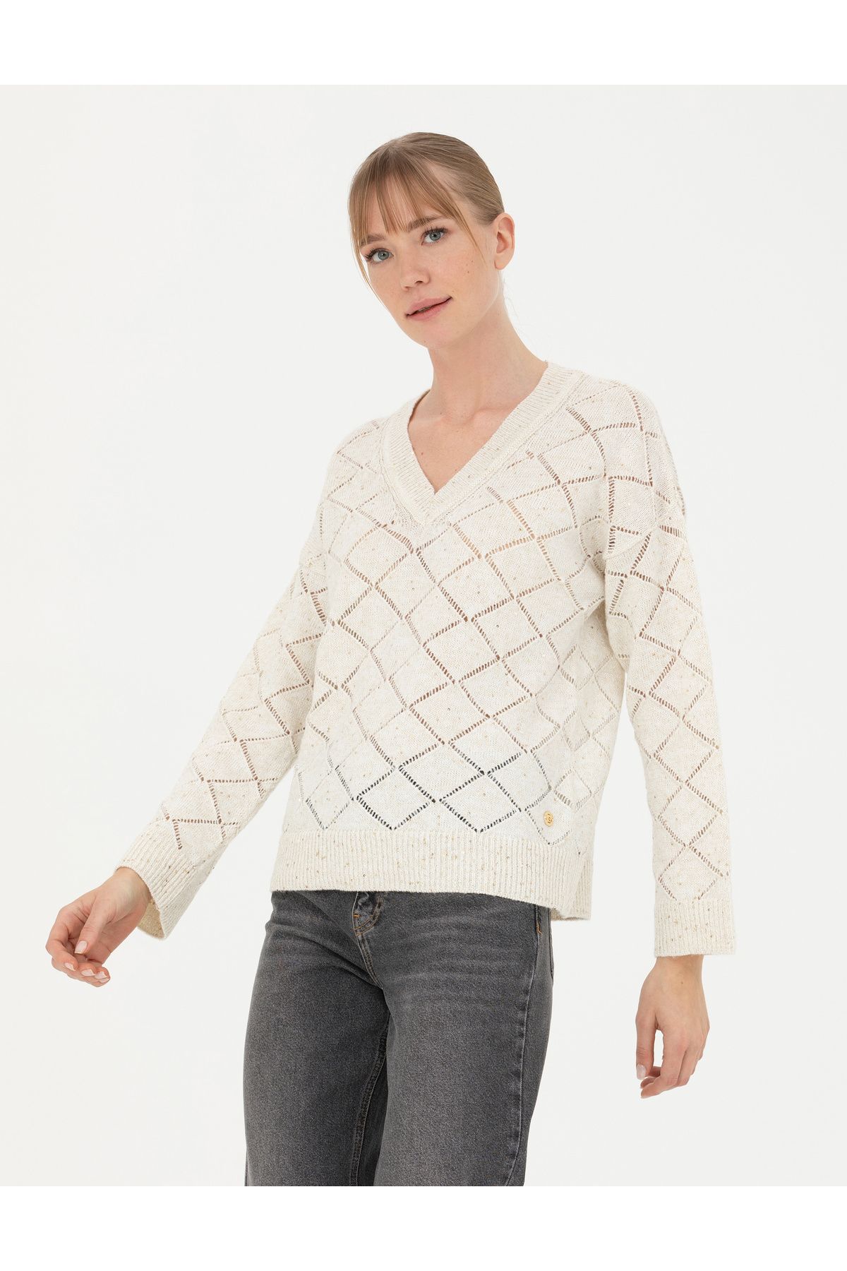 Krem Comfort Fit V Yaka Kazak 50280228-VR071 Krem Comfort Fit V Yaka Kazak 50280228-VR071
