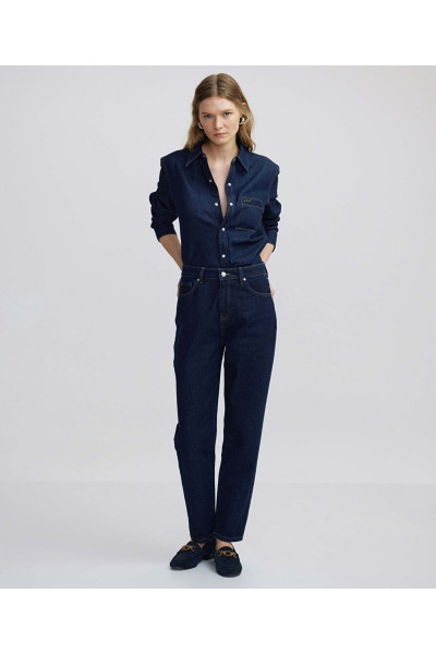Metal aksesuarlı denim gömlek Metal aksesuarlı denim gömlek