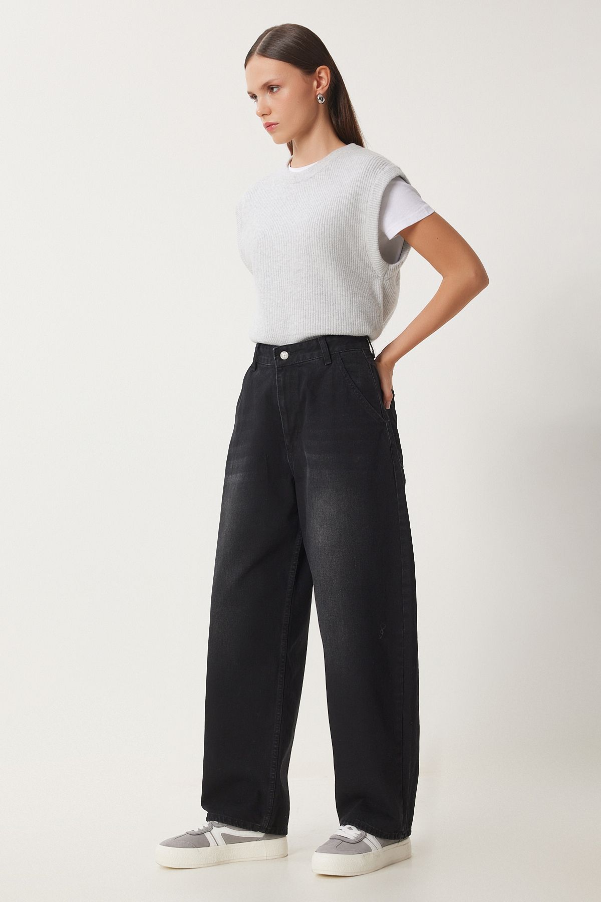 Kadın Siyah Yıkamalı Baggy Jean OK00064 Kadın Siyah Yıkamalı Baggy Jean OK00064