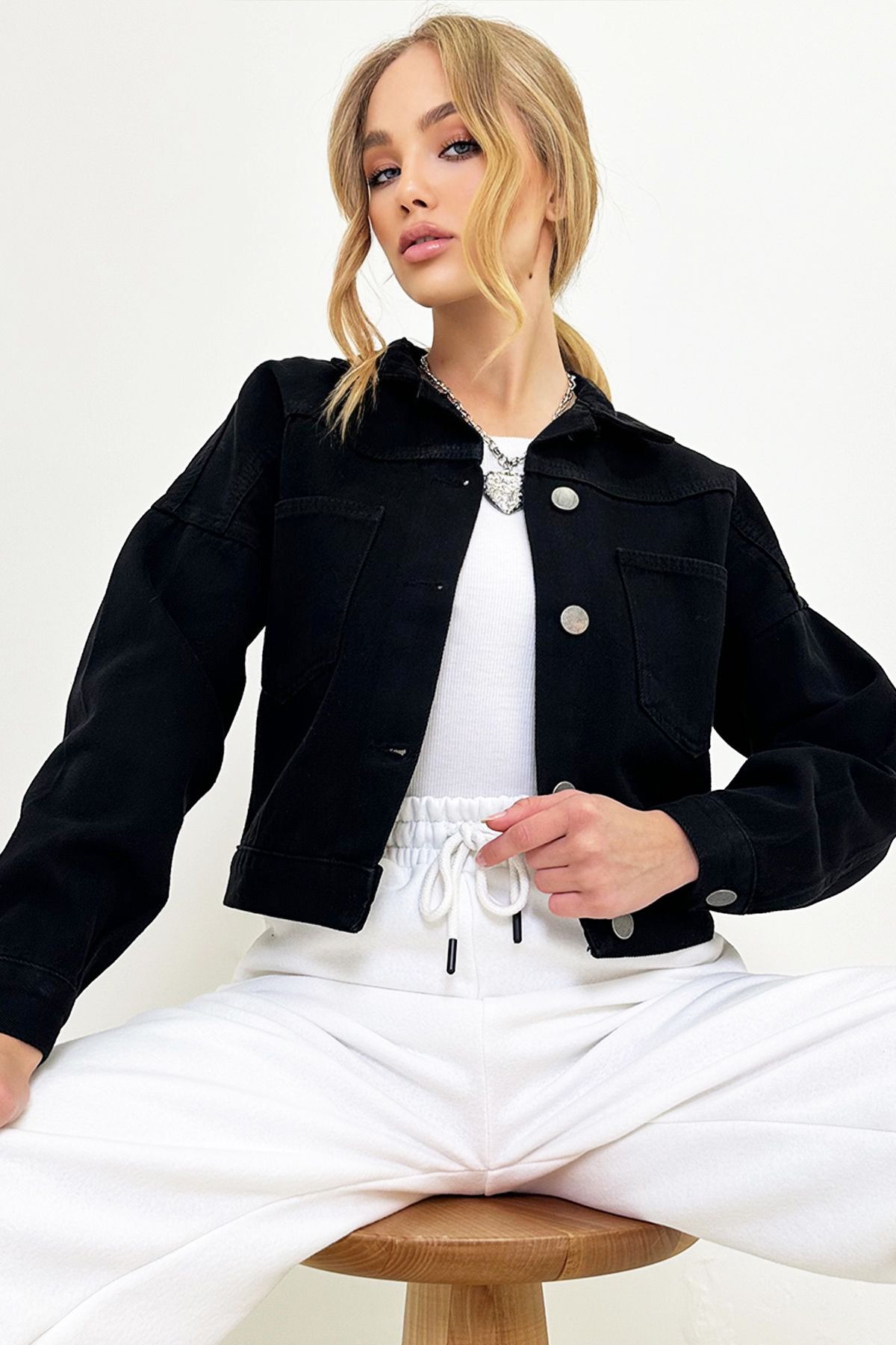 Kadın Siyah Crop Denim Ceket ALC-X3631-RV Kadın Siyah Crop Denim Ceket ALC-X3631-RV