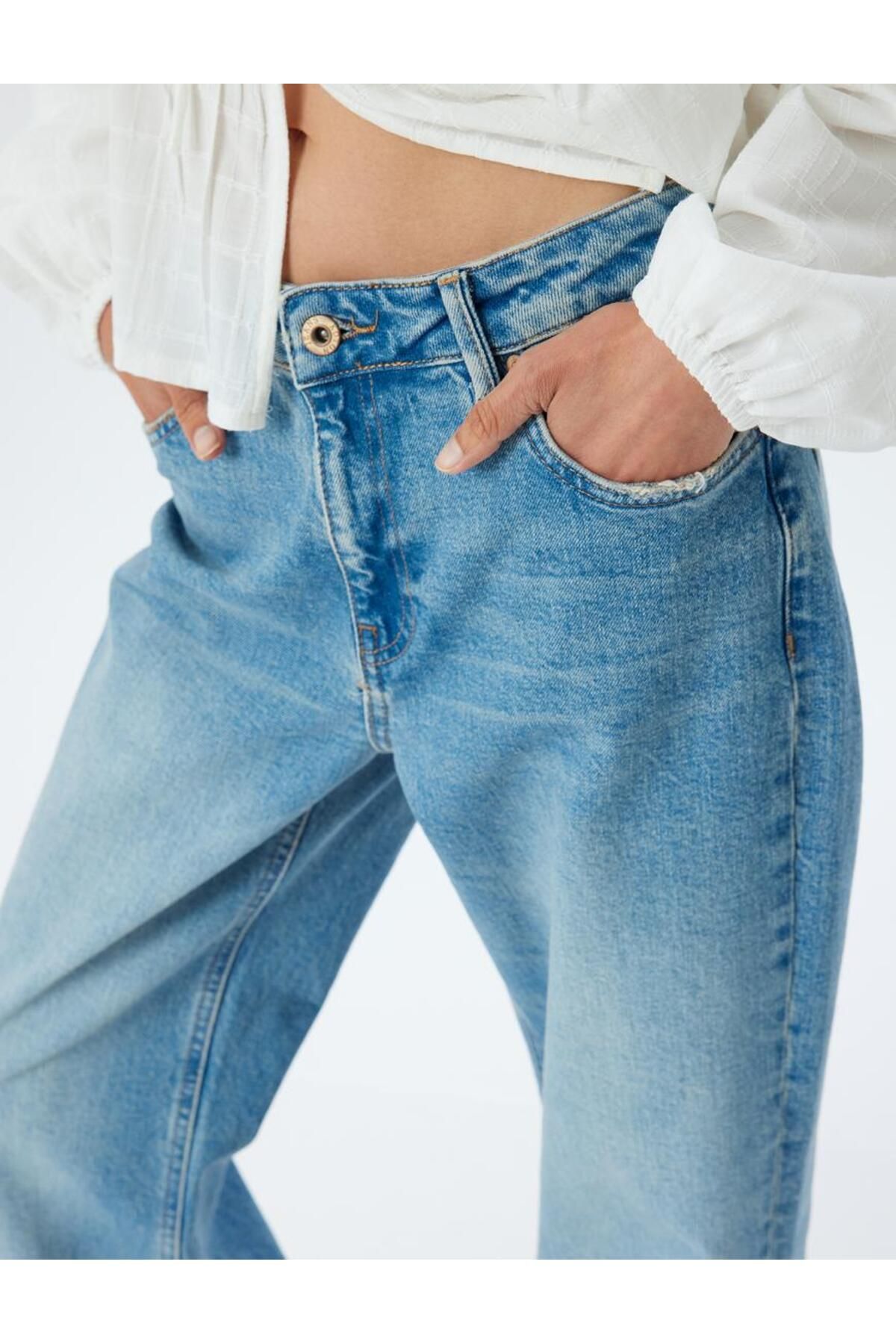 Bol Kot Pantolon Düz Uzun Paça Normal Bel Cepli Düğmeli Pamuklu - Longer Straight Fit Jean