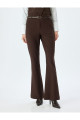 Slim Fit Cepli Kemerli İspanyol Paça Kumaş Pantolon Slim Fit Cepli Kemerli İspanyol Paça Kumaş Pantolon