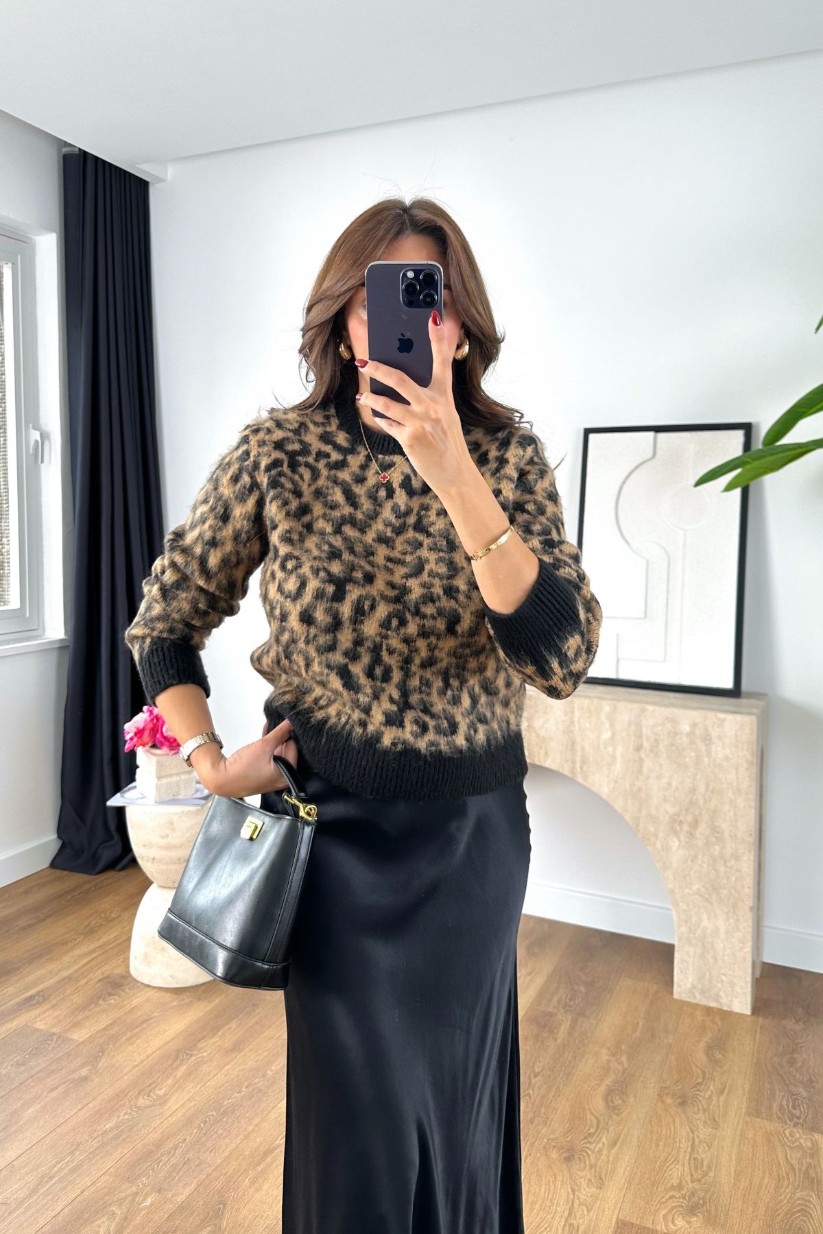 Pole Leopar Desenli Sakallı Triko Kazak Pole Leopar Desenli Sakallı Triko Kazak