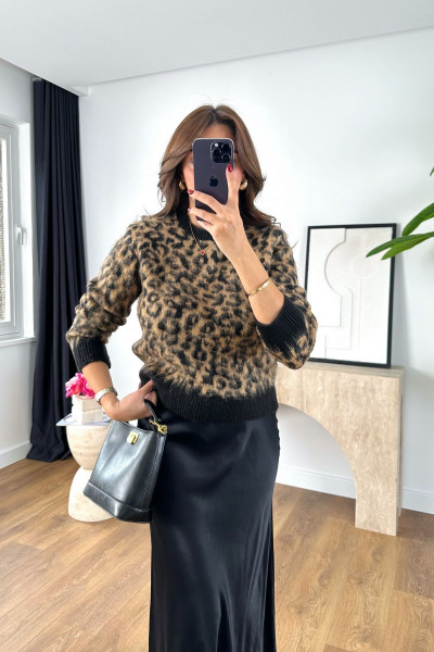 Pole Leopar Desenli Sakallı Triko Kazak Pole Leopar Desenli Sakallı Triko Kazak