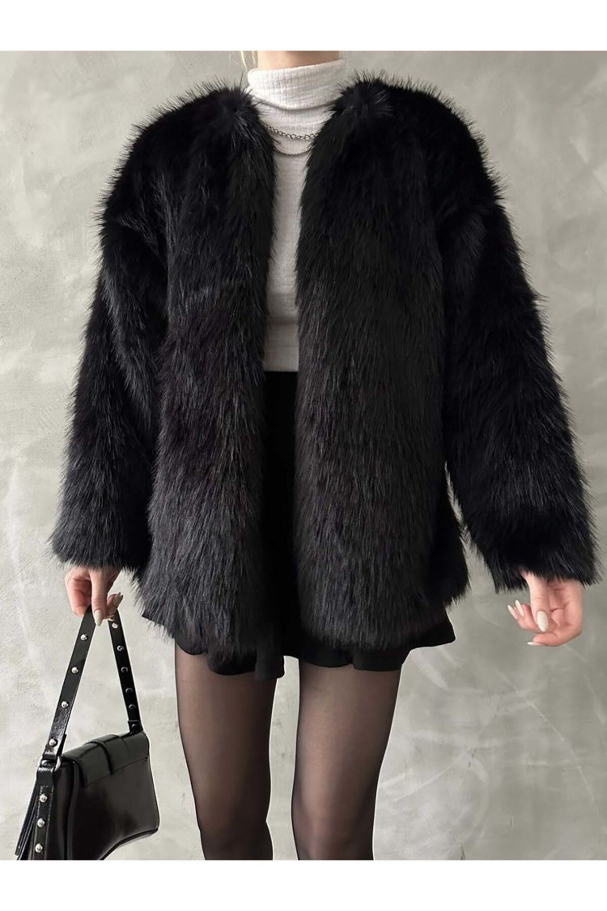 Kadın Siyah Hakim Yaka İçi Astarlı Kancalı Oversize Tüylü Peluş Premium Suni Kürklü Uzun Ceket Mont Kadın Siyah Hakim Yaka İçi Astarlı Kancalı Oversize Tüylü Peluş Premium Suni Kürklü Uzun Ceket Mont