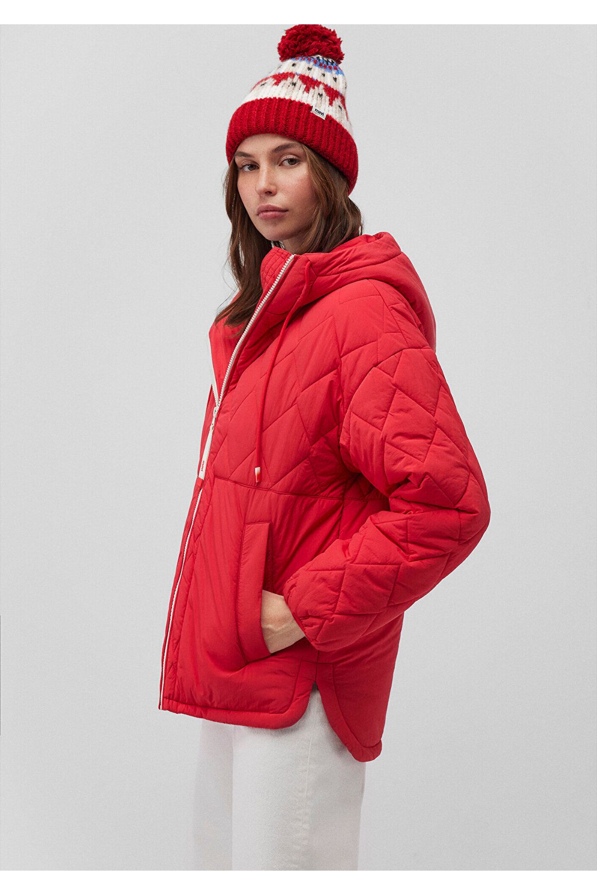 Kapüşonlu Kırmızı Kapitone Ceket Loose Fit / Bol Rahat Kesim 1110499-70468 Kapüşonlu Kırmızı Kapitone Ceket Loose Fit / Bol Rahat Kesim 1110499-70468