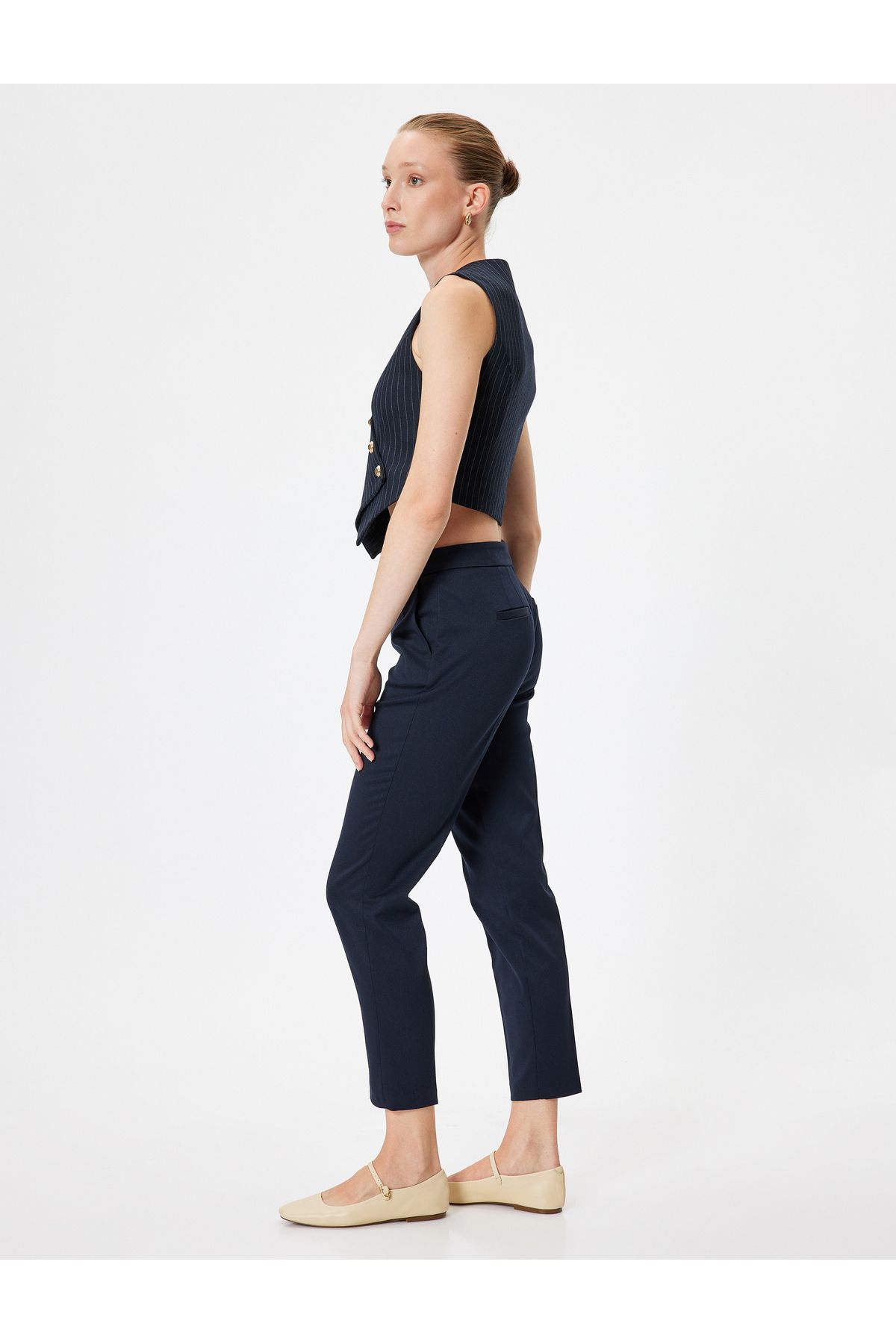 Regular Fit Cepli Kısa Paça Cigarette Pantolon Regular Fit Cepli Kısa Paça Cigarette Pantolon