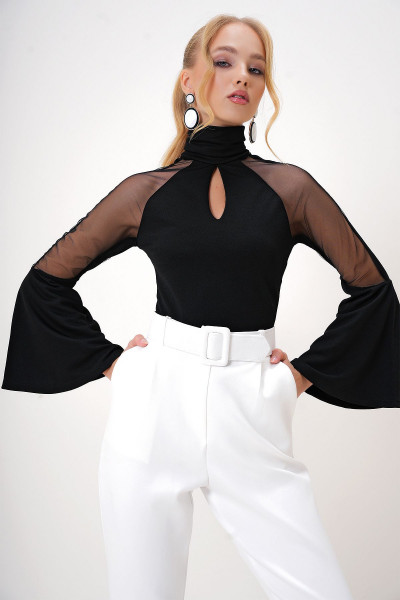 Kadın Siyah Balıkçı Yaka Damla Dekolteli Tül Detaylı İspanyol Kol Örme Krep Bluz ALC-X13105