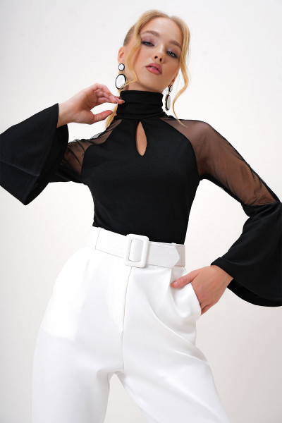 Kadın Siyah Balıkçı Yaka Damla Dekolteli Tül Detaylı İspanyol Kol Örme Krep Bluz ALC-X13105