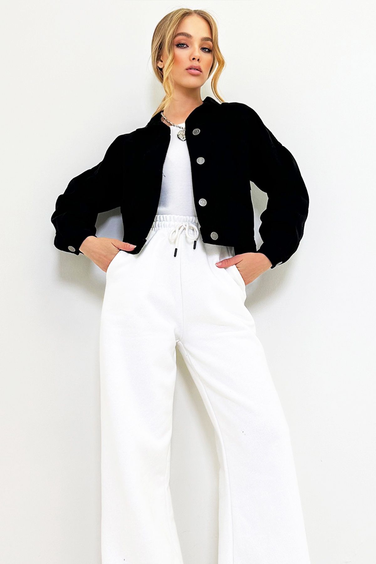 Kadın Siyah Crop Denim Ceket ALC-X3631-RV Kadın Siyah Crop Denim Ceket ALC-X3631-RV