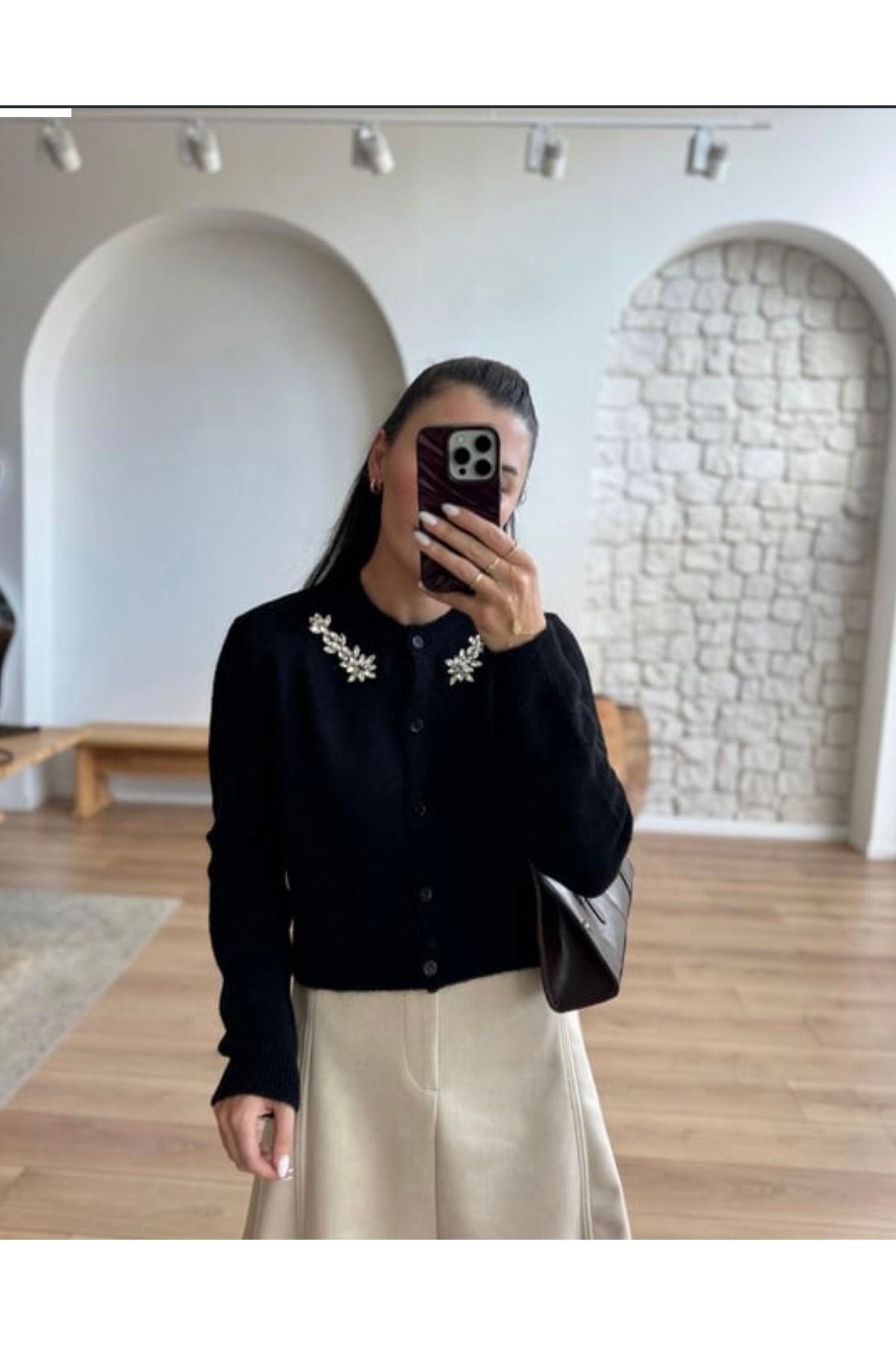 Yakası Taşlı Hırka Yakası Taşlı Hırka