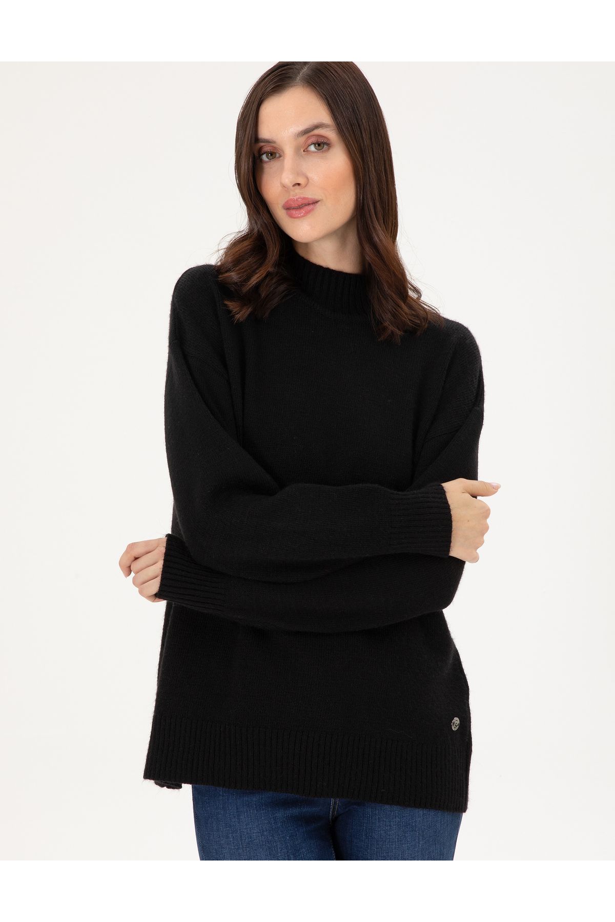 Siyah Oversize Yarım Balıkçı Kazak 50301841-VR046 Siyah Oversize Yarım Balıkçı Kazak 50301841-VR046