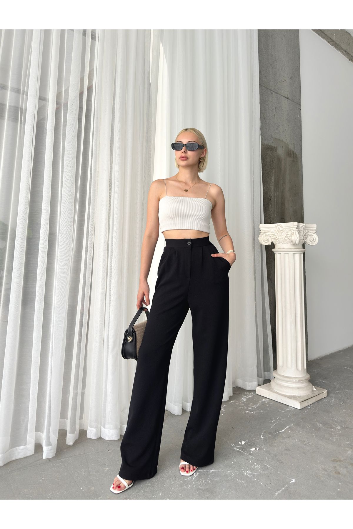 Siyah Düğmeli Yüksek Bel Pileli Wide Leg/Geniş Kesim Örme Palazzo Pantolon Siyah Düğmeli Yüksek Bel Pileli Wide Leg/Geniş Kesim Örme Palazzo Pantolon