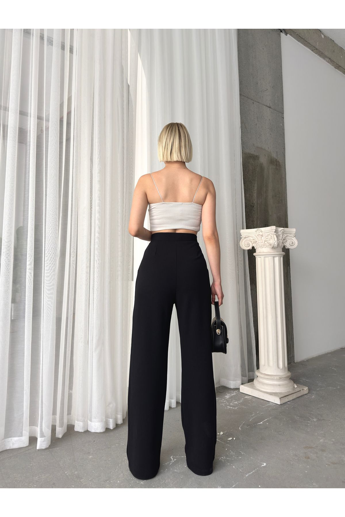 Siyah Düğmeli Yüksek Bel Pileli Wide Leg/Geniş Kesim Örme Palazzo Pantolon Siyah Düğmeli Yüksek Bel Pileli Wide Leg/Geniş Kesim Örme Palazzo Pantolon