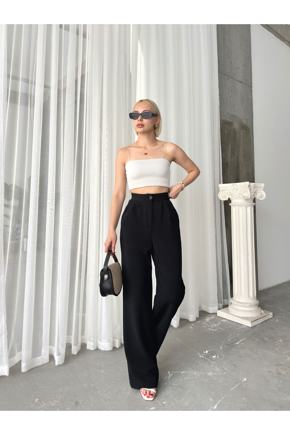 Siyah Düğmeli Yüksek Bel Pileli Wide Leg/Geniş Kesim Örme Palazzo Pantolon Siyah Düğmeli Yüksek Bel Pileli Wide Leg/Geniş Kesim Örme Palazzo Pantolon