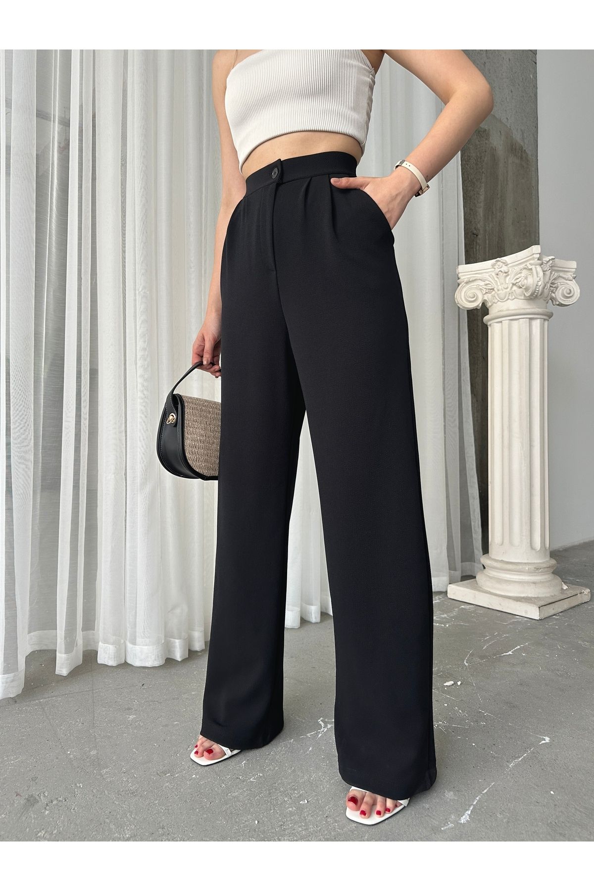 Siyah Düğmeli Yüksek Bel Pileli Wide Leg/Geniş Kesim Örme Palazzo Pantolon Siyah Düğmeli Yüksek Bel Pileli Wide Leg/Geniş Kesim Örme Palazzo Pantolon