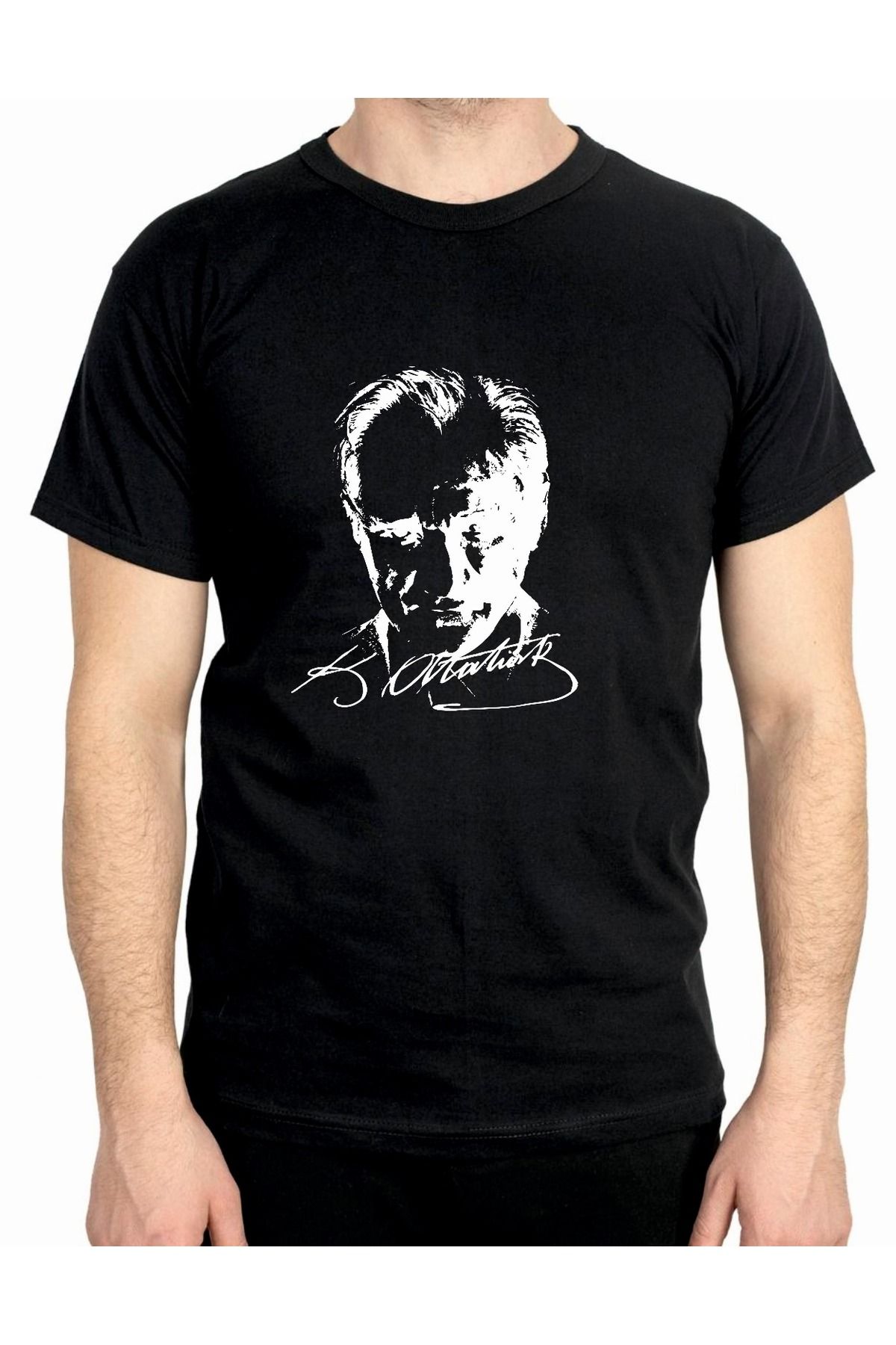 Atatürk Baskılı Ve İmzalı Siyah T-Shirt