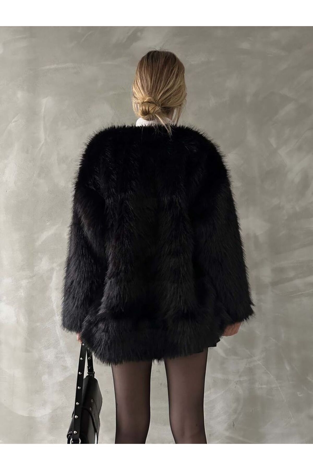 Kadın Siyah Hakim Yaka İçi Astarlı Kancalı Oversize Tüylü Peluş Premium Suni Kürklü Uzun Ceket Mont Kadın Siyah Hakim Yaka İçi Astarlı Kancalı Oversize Tüylü Peluş Premium Suni Kürklü Uzun Ceket Mont